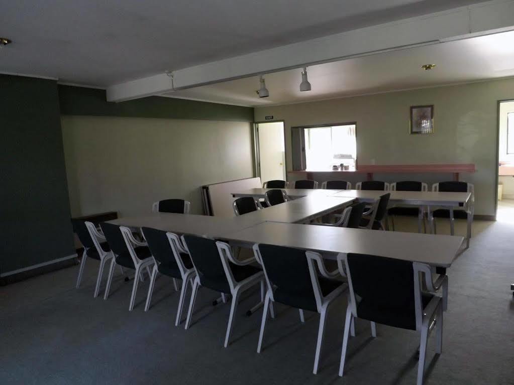 Karaka Tree Motel Таупо Екстериор снимка