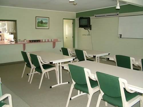 Karaka Tree Motel Таупо Ресторант снимка