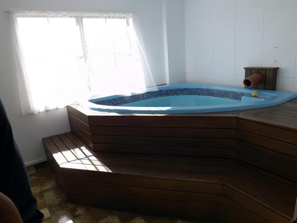 Karaka Tree Motel Таупо Екстериор снимка